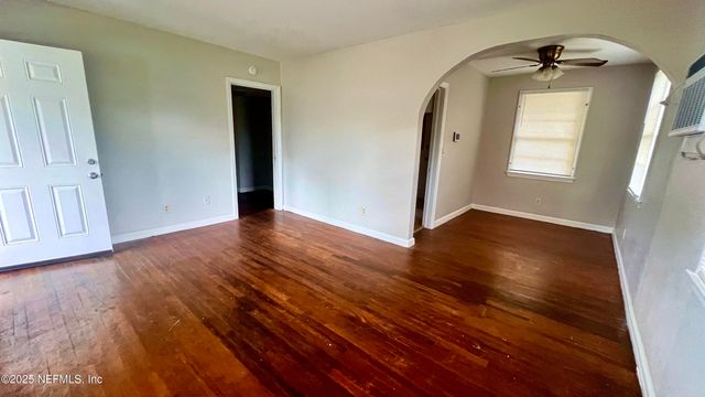 1725 SEMINARY Street, Jacksonville, FL 32209