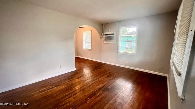 1725 SEMINARY Street, Jacksonville, FL 32209