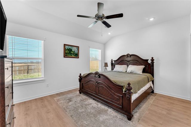 982 Emerald Street, Prairie Grove, AR 72753