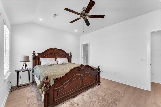 982 Emerald Street, Prairie Grove, AR 72753