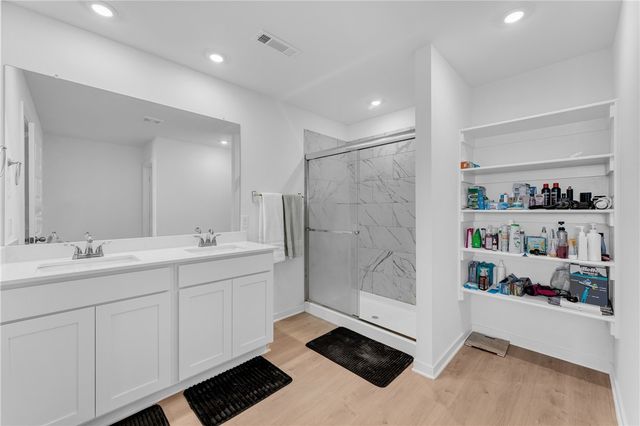 982 Emerald Street, Prairie Grove, AR 72753