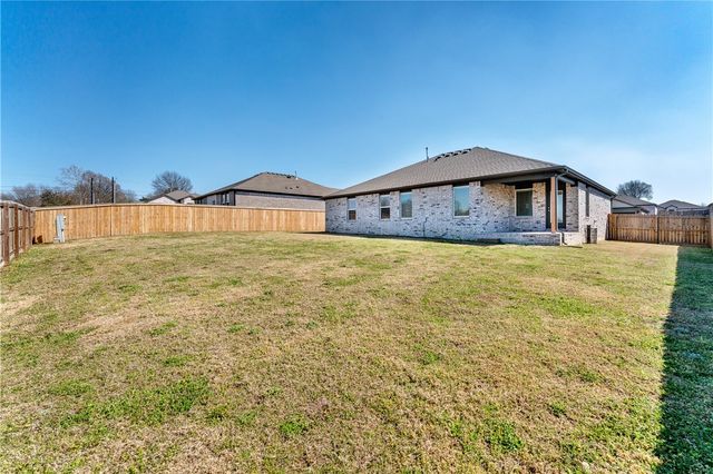982 Emerald Street, Prairie Grove, AR 72753