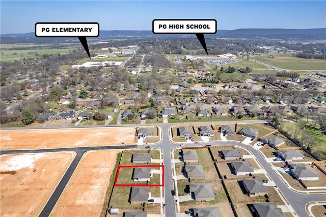 982 Emerald Street, Prairie Grove, AR 72753