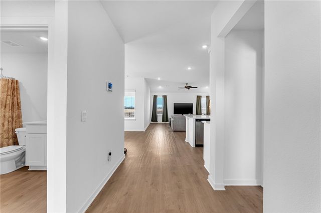 982 Emerald Street, Prairie Grove, AR 72753