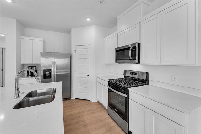 982 Emerald Street, Prairie Grove, AR 72753