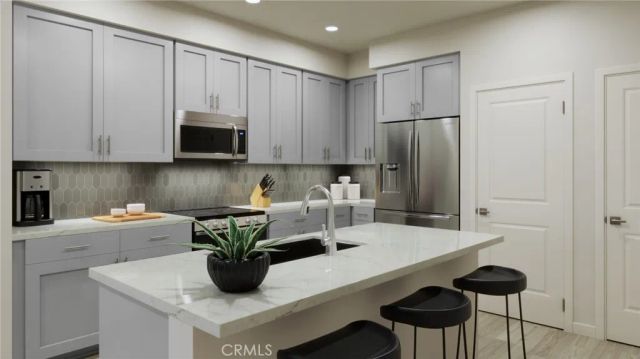 725 E. Route 66, Glendora, CA 91740