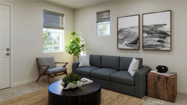 725 E. Route 66, Glendora, CA 91740