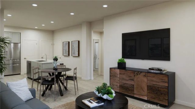 725 E. Route 66, Glendora, CA 91740