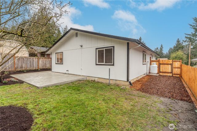 6485 NE Bell Str., Suquamish, WA 98392