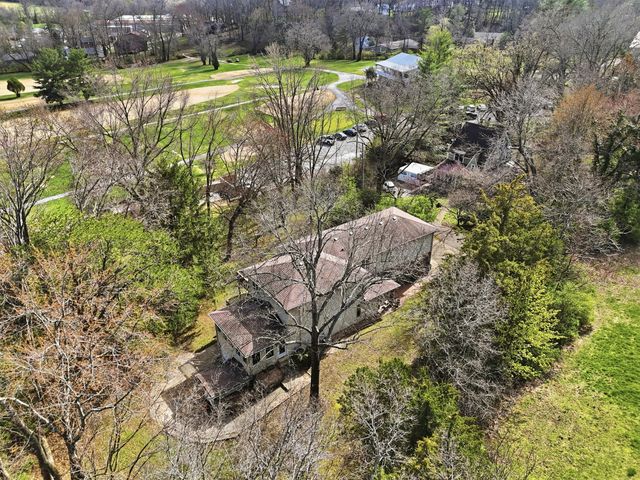 106 Churchill Drive, Berea, KY 40403