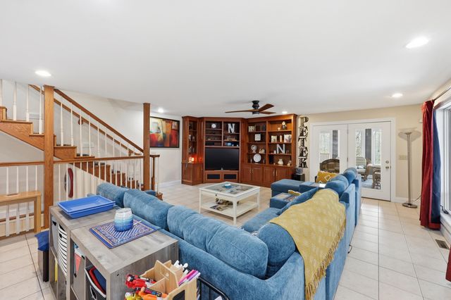 106 Churchill Drive, Berea, KY 40403