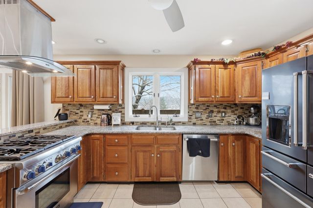 106 Churchill Drive, Berea, KY 40403