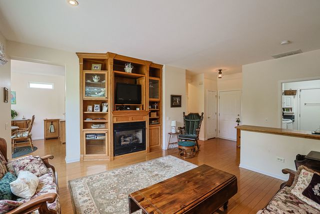 12926 Oak Grove Drive, Huntley, IL 60142