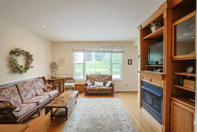12926 Oak Grove Drive, Huntley, IL 60142