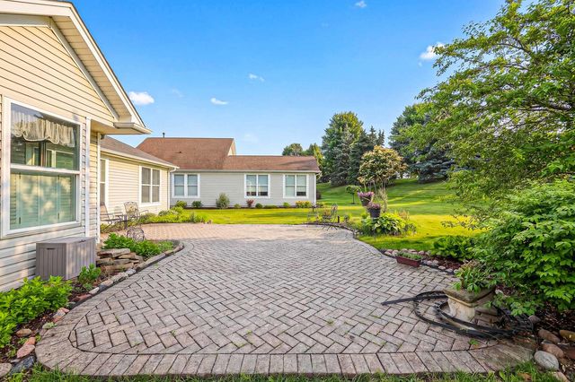 12926 Oak Grove Drive, Huntley, IL 60142