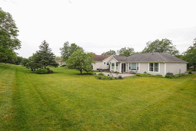 12926 Oak Grove Drive, Huntley, IL 60142