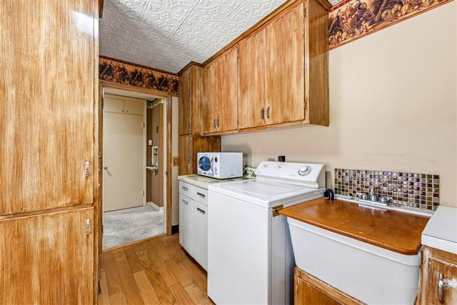 1805 W Kilgore Road, Portage, MI 49024