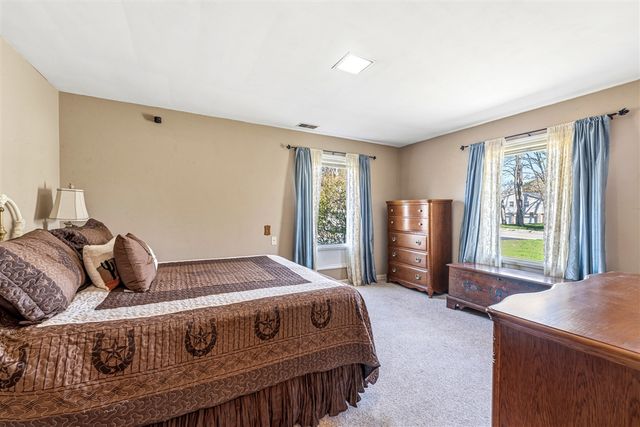 1805 W Kilgore Road, Portage, MI 49024