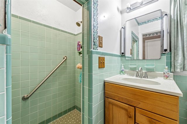 1805 W Kilgore Road, Portage, MI 49024