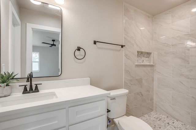 103 Vanshire Road W, Lakeside, TX 76108