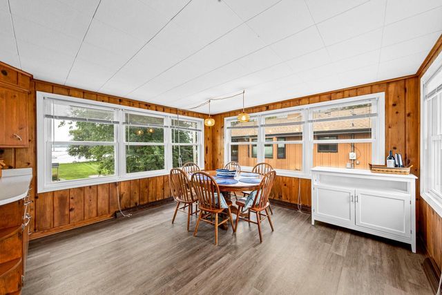 25805 W Loomis ROAD, Waterford, WI 53185