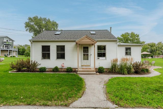 25805 W Loomis ROAD, Waterford, WI 53185