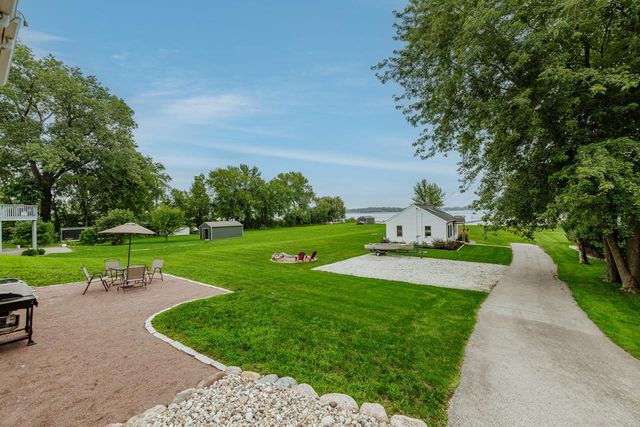25805 W Loomis ROAD, Waterford, WI 53185