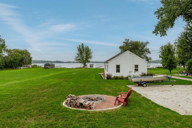 25805 W Loomis ROAD, Waterford, WI 53185