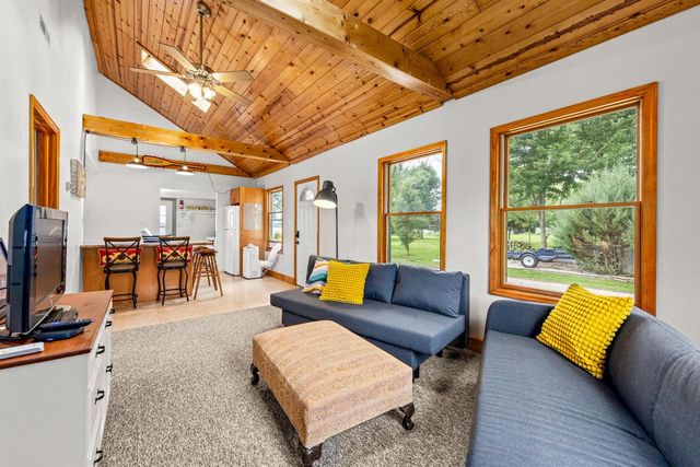 25805 W Loomis ROAD, Waterford, WI 53185