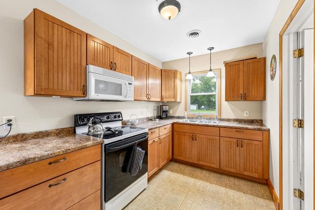 25805 W Loomis ROAD, Waterford, WI 53185