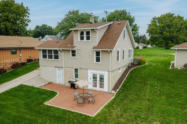 25805 W Loomis ROAD, Waterford, WI 53185