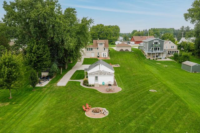 25805 W Loomis ROAD, Waterford, WI 53185
