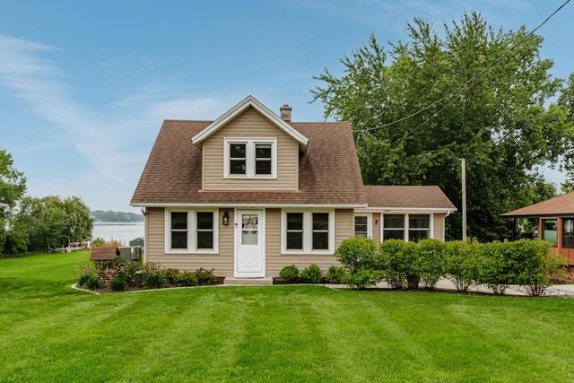 25805 W Loomis ROAD, Waterford, WI 53185