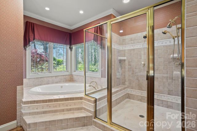 106 Farwood Court, Flat Rock, NC 28731