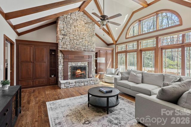 106 Farwood Court, Flat Rock, NC 28731