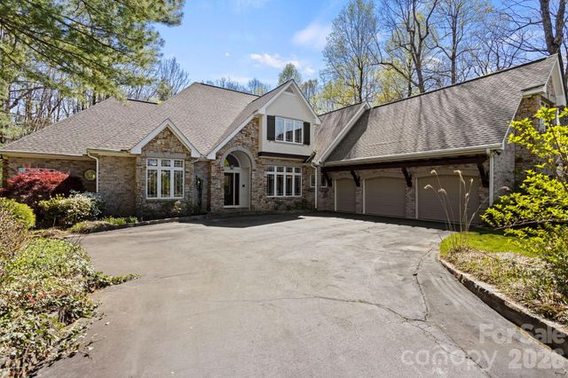 106 Farwood Court, Flat Rock, NC 28731