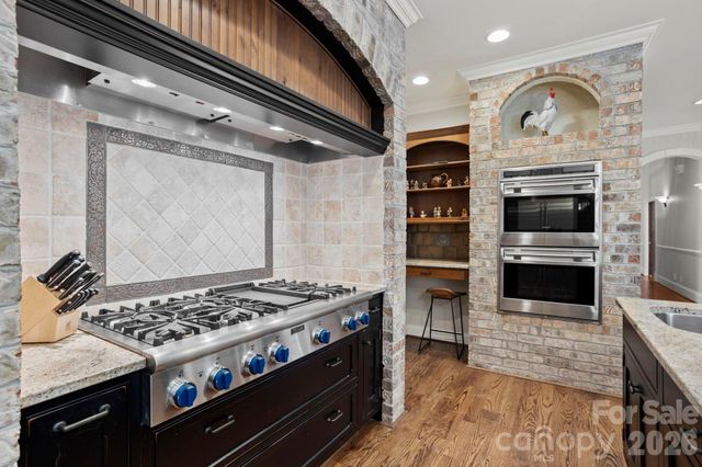106 Farwood Court, Flat Rock, NC 28731
