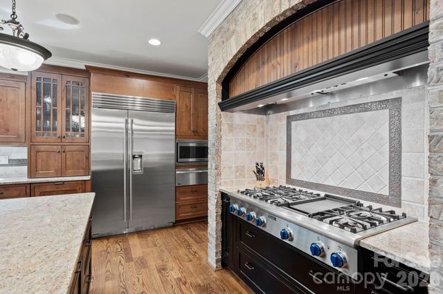 106 Farwood Court, Flat Rock, NC 28731