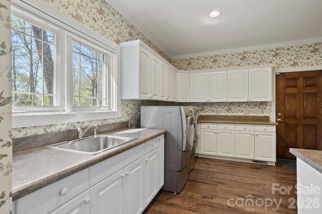 106 Farwood Court, Flat Rock, NC 28731