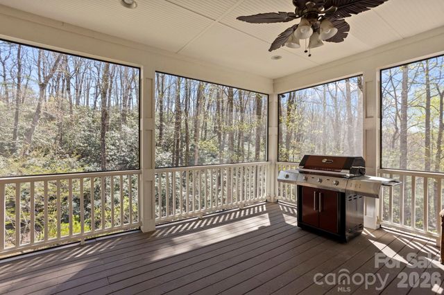 106 Farwood Court, Flat Rock, NC 28731