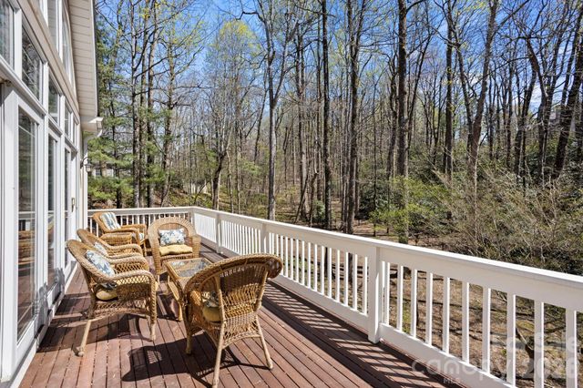 106 Farwood Court, Flat Rock, NC 28731