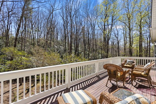 106 Farwood Court, Flat Rock, NC 28731