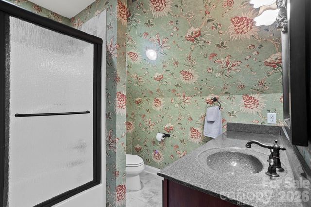 106 Farwood Court, Flat Rock, NC 28731