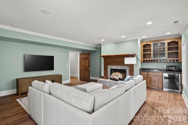 106 Farwood Court, Flat Rock, NC 28731