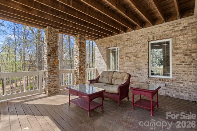 106 Farwood Court, Flat Rock, NC 28731