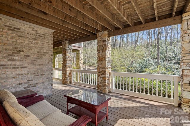 106 Farwood Court, Flat Rock, NC 28731