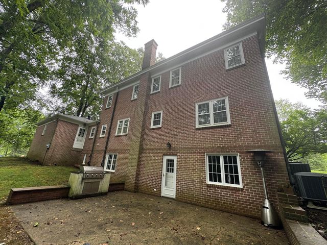 105 Dogwood Lane, Lancaster, OH 43130