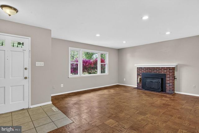7505 NOTTOWAY PL, Springfield, VA 22150