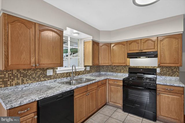 7505 NOTTOWAY PL, Springfield, VA 22150