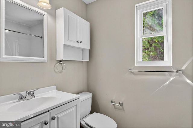 7505 NOTTOWAY PL, Springfield, VA 22150